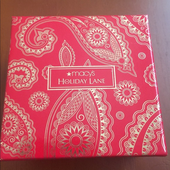 Brooch Angel 😇 new in box Christmas Macy’s - Picture 2 of 3